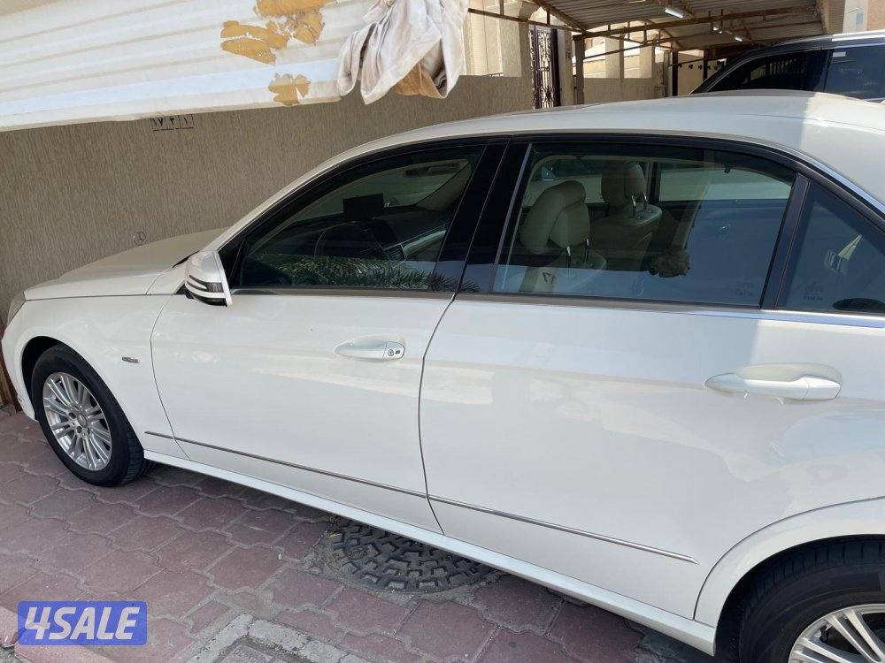 مرسيدس E200 صبغ وكاله 20112