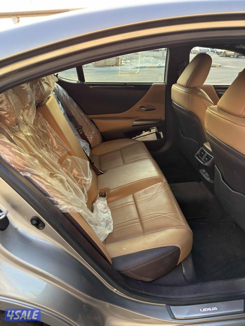 للبيع لكزس ES350  موديل 2021 كلمل المواصفات2