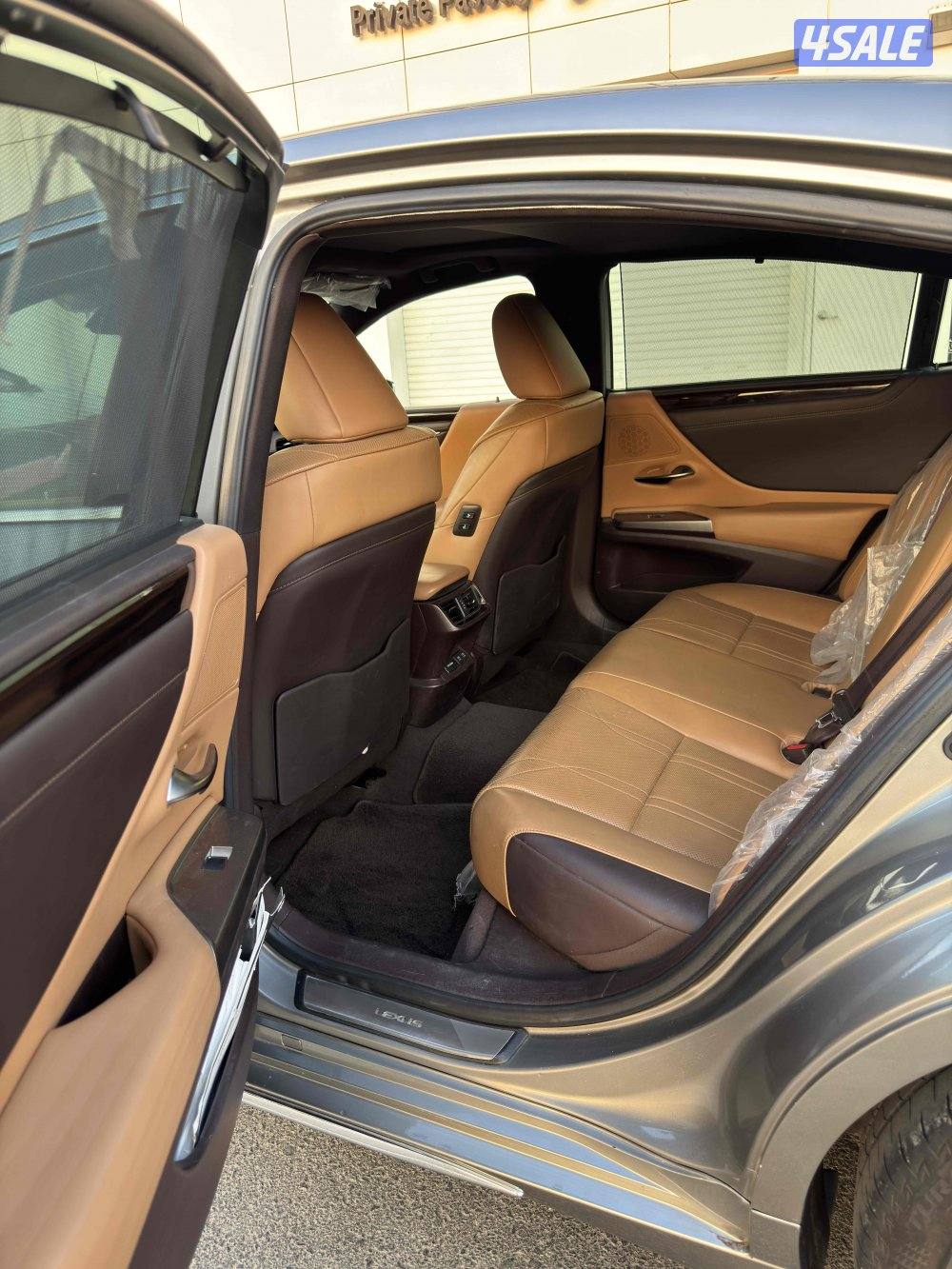 للبيع لكزس ES350  موديل 2021 كلمل المواصفات11