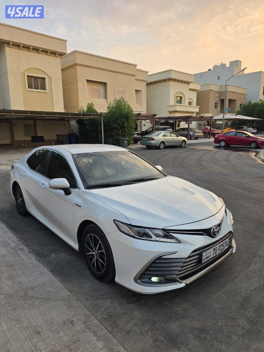 كامري هايبرد عداد 50 ألف فقط0