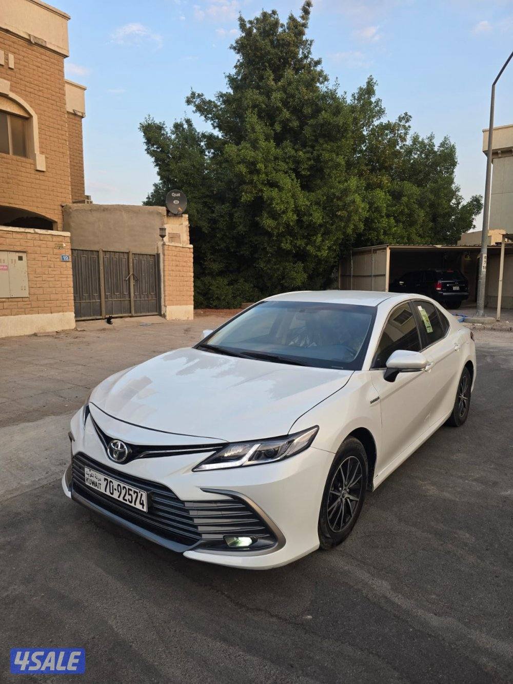 كامري هايبرد عداد 50 ألف فقط3