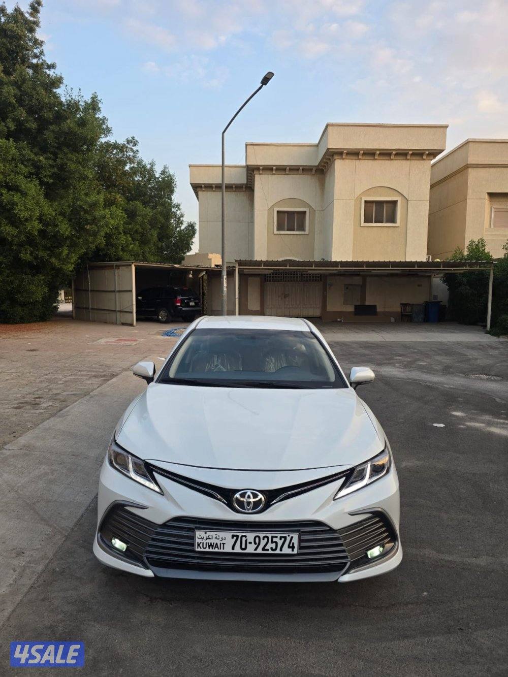 كامري هايبرد عداد 50 ألف فقط4