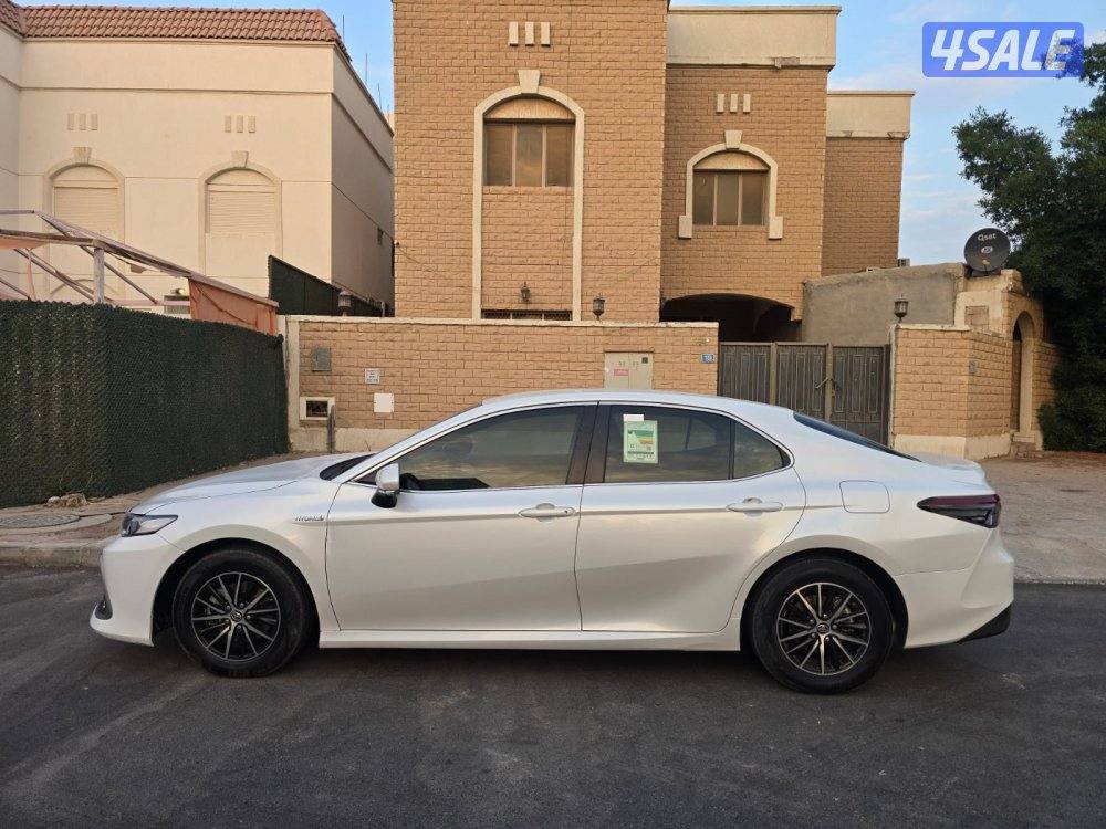 كامري هايبرد عداد 50 ألف فقط5