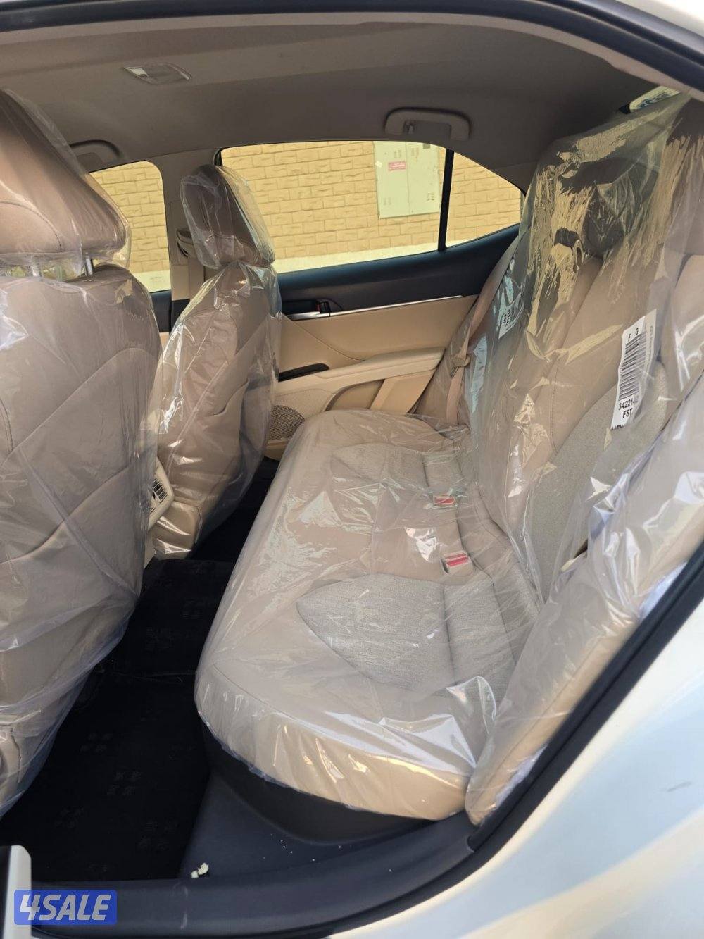 كامري هايبرد عداد 50 ألف فقط9