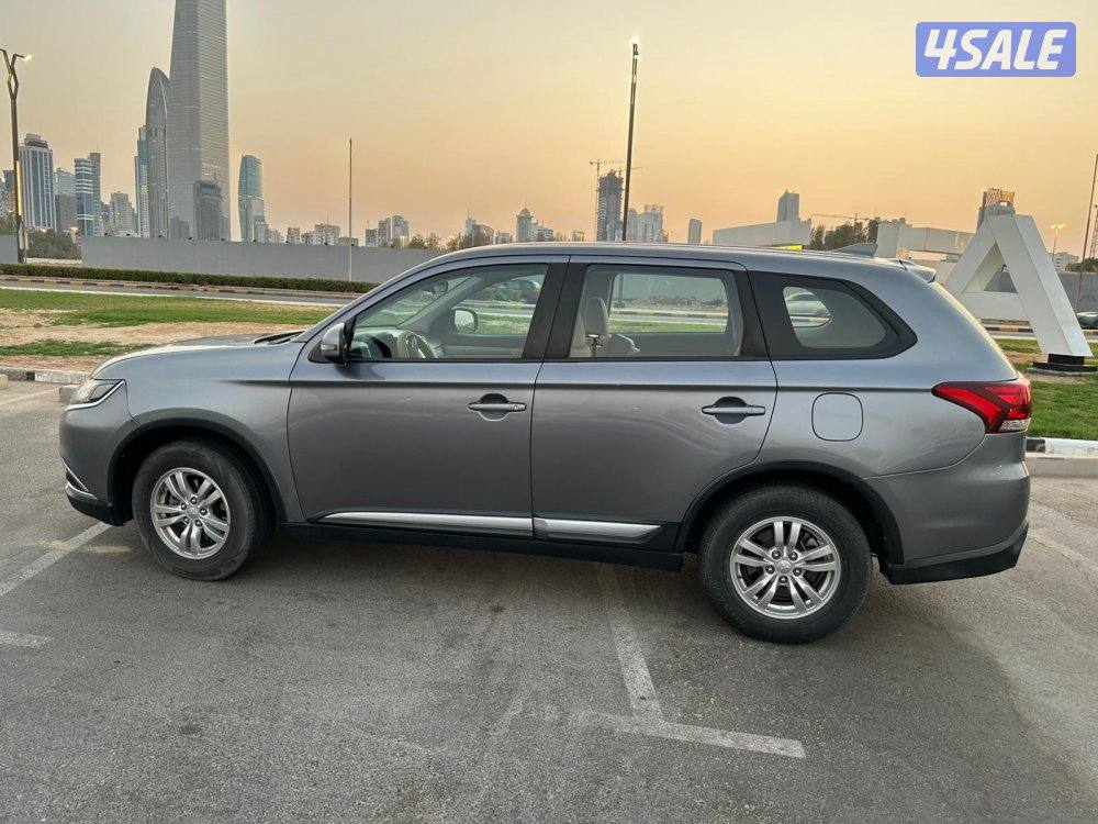 للبيع: ميتسوبيشي أوتلاندر 20172