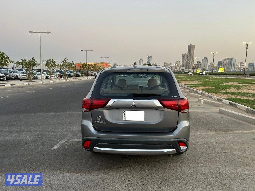 للبيع: ميتسوبيشي أوتلاندر 20173
