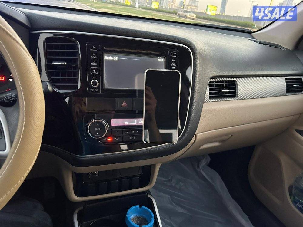 للبيع: ميتسوبيشي أوتلاندر 201710