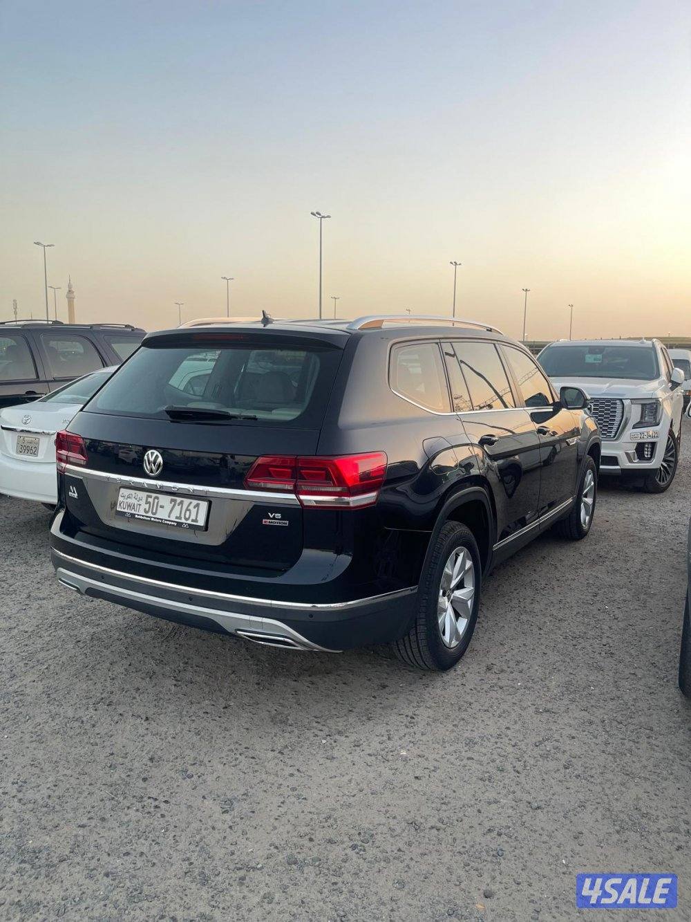 Volkswagen Teramont R-line Fully Loaded Accident free 7 Seater13