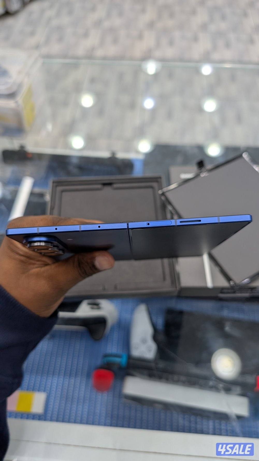 Samsung z fold 7 (1TB)5