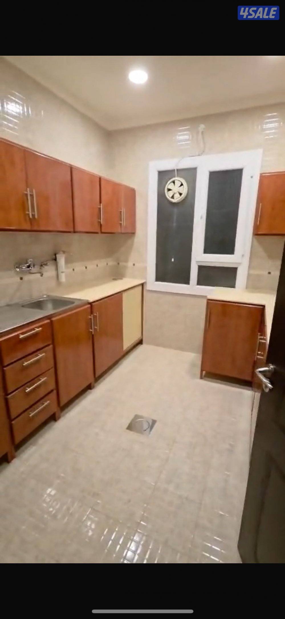 للإيجار شقة ٣ غرف الفنيطيس0