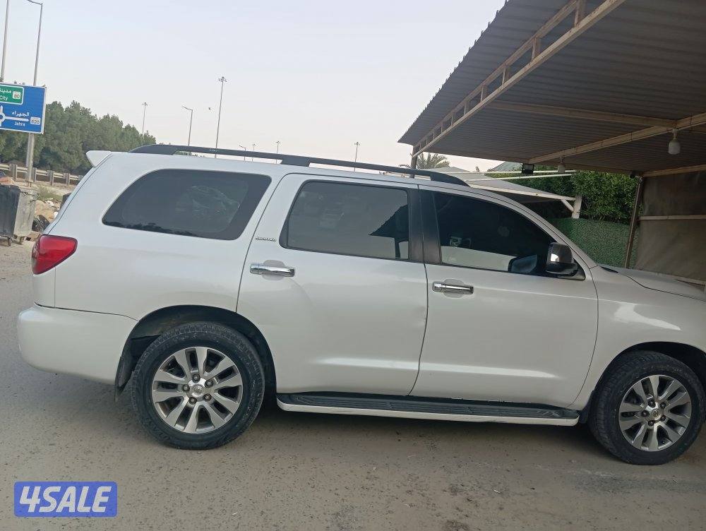 سكويا٢٠٠٩ بدون دبل اللون ابيض داخليه بيج فتحه  بحاله ممتازه1