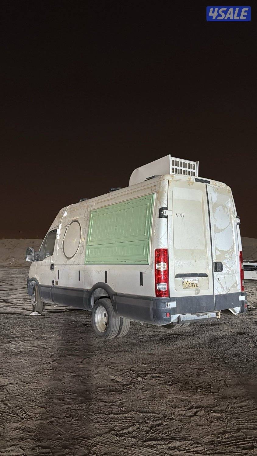 فود ترك نظيف شامل الرخصه واغراضه كامله0