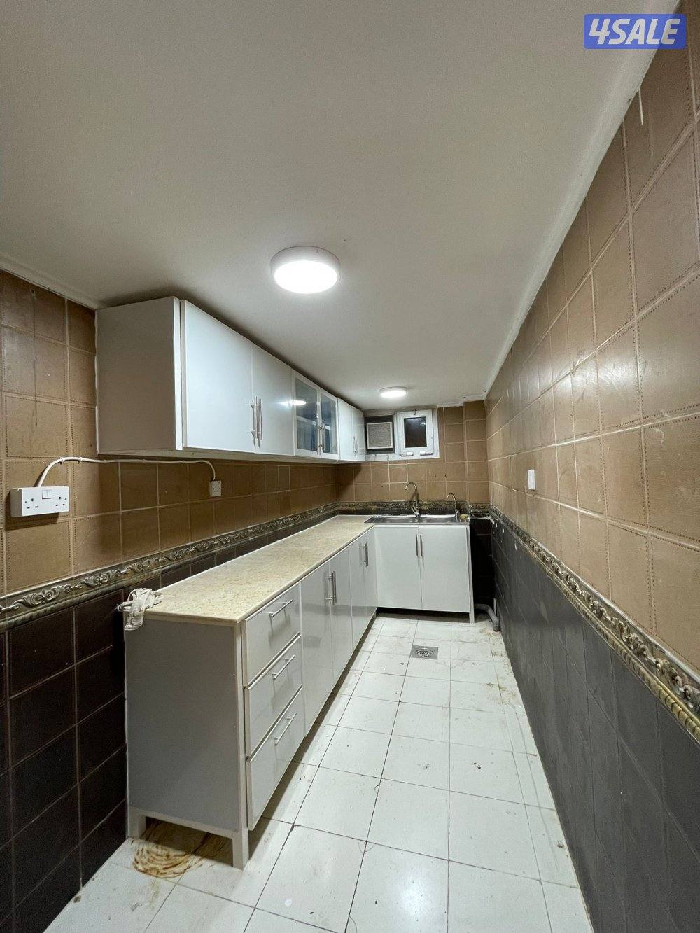 شقه 5 غرف 2 حمام مطبخ وصاله البيوت الصفر + مصفط سياره واحد5