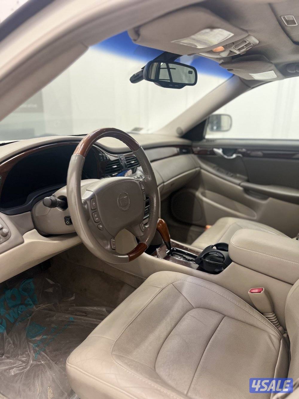 كاديلاك ديفيل20054