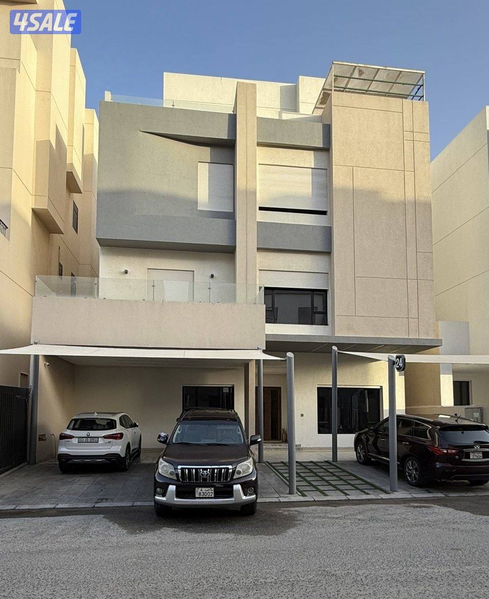 للبيع في ابو فطيرة والعدان شارع واحد وزاويه وبطن وبطن وظهر2