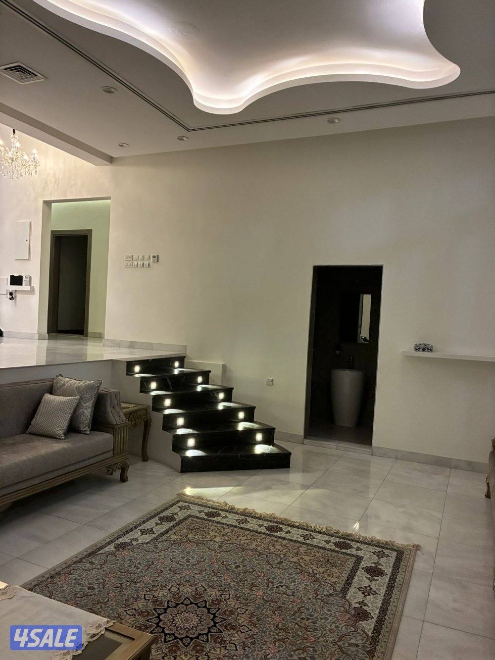 للبيع في ابو فطيرة والعدان شارع واحد وزاويه وبطن وبطن وظهر6