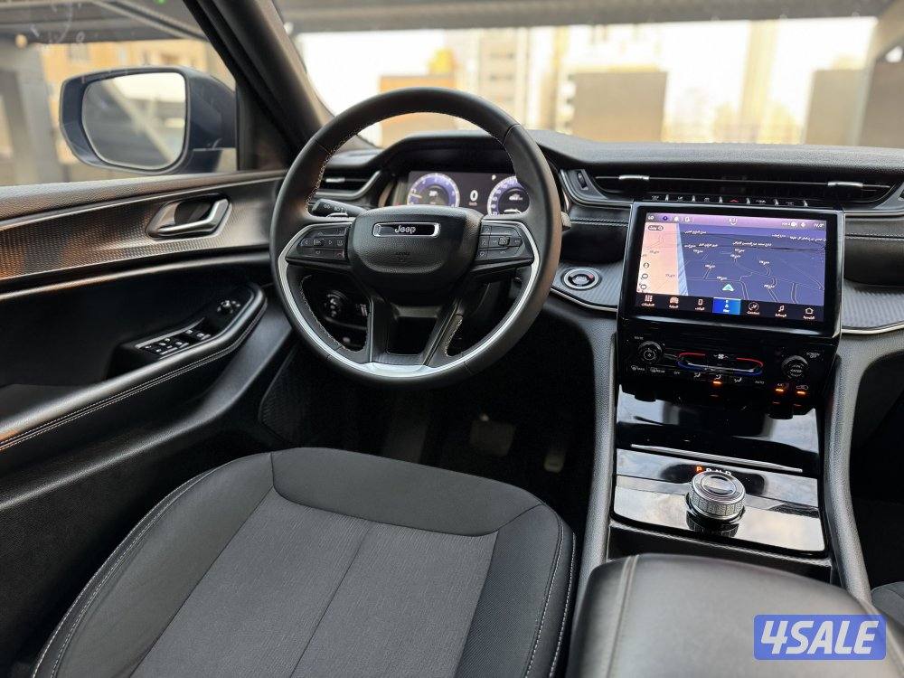 Grand Cherokee Laredo 2024 / 13 km / المالك الاول5