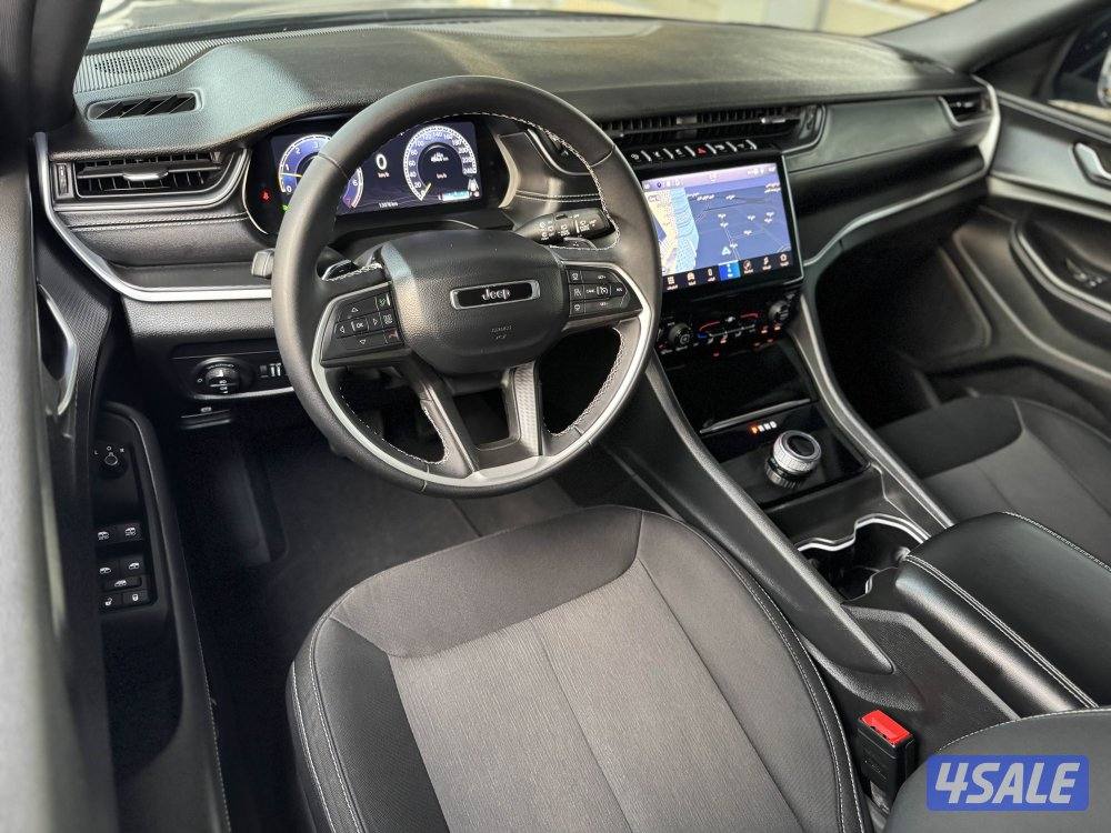 Grand Cherokee Laredo 2024 / 13 km / المالك الاول14