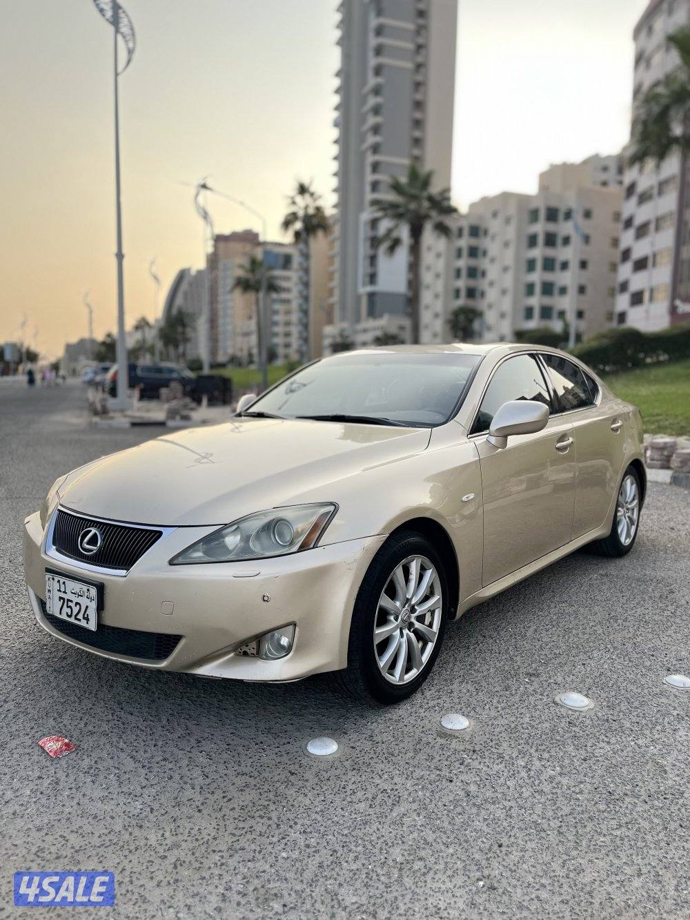 لكزس is 300 موديل 2007 كامل المواصفات 6 سلندر وارد الوكاله شرط الفحص0