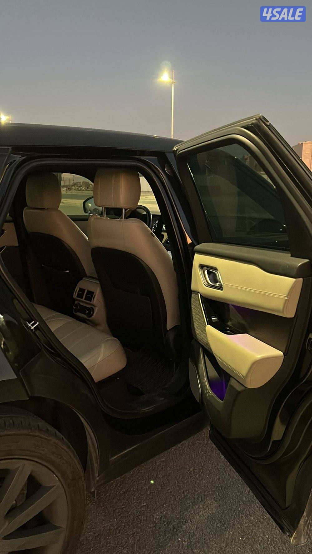 رنج روفر فيلار3