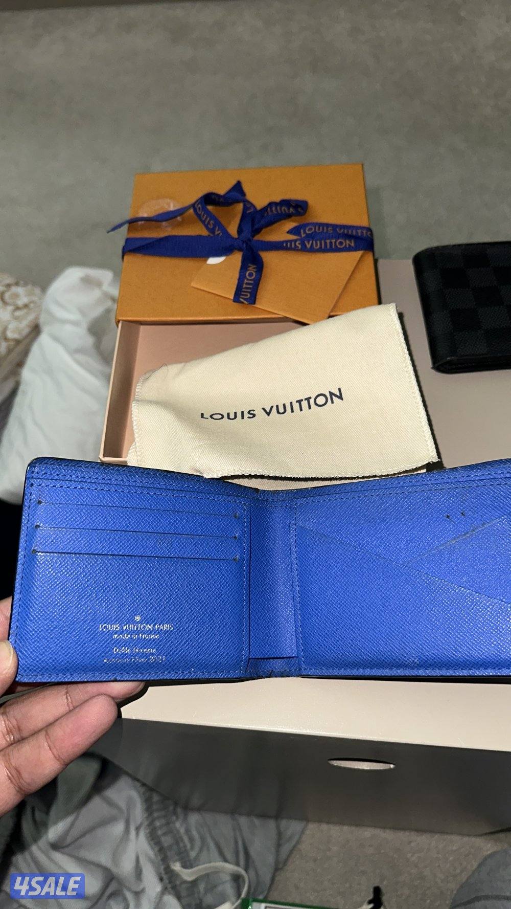 للبيع بوكين من LV مستعملين0