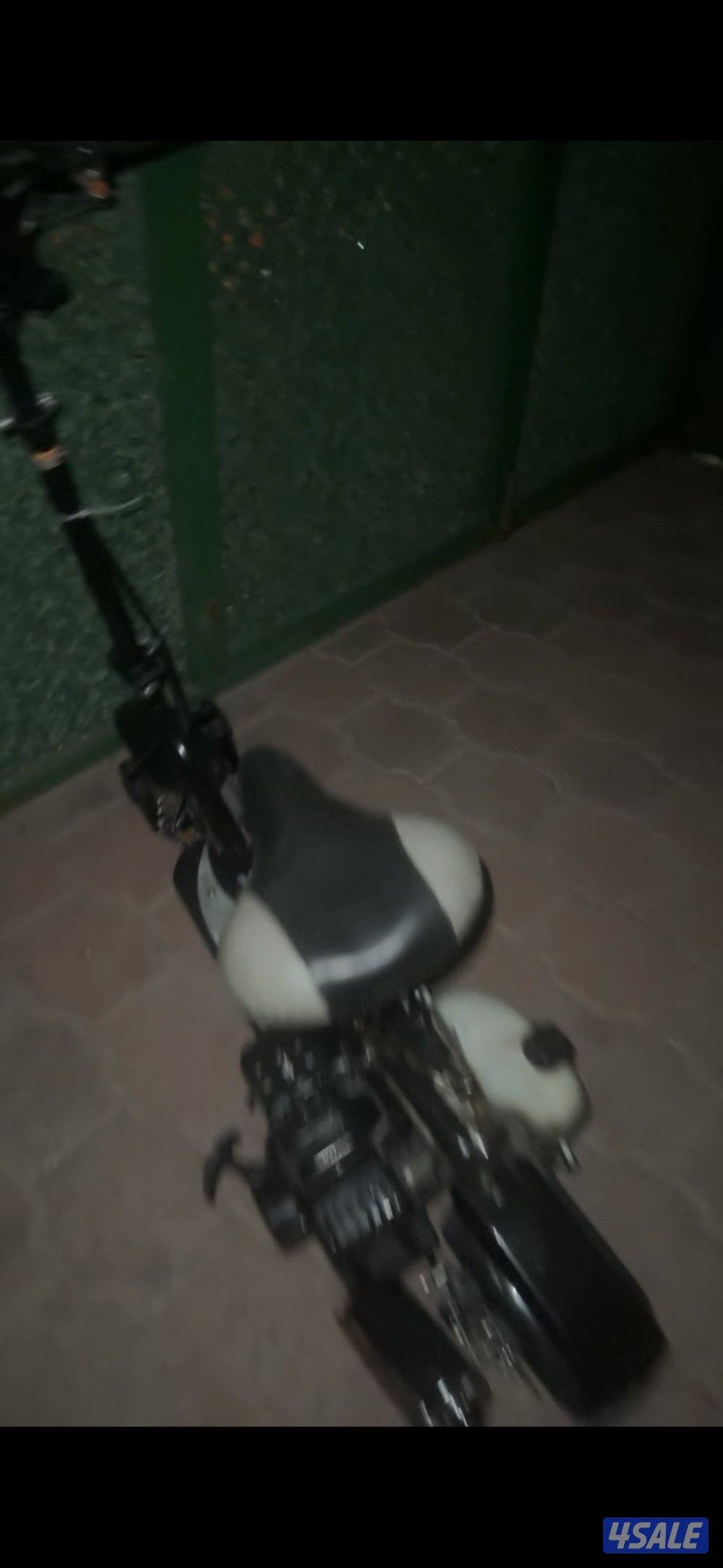 سكوتر بانزين 50cc≈ يمشي 40 ما يشكي من شي اسحب هندل وامش0