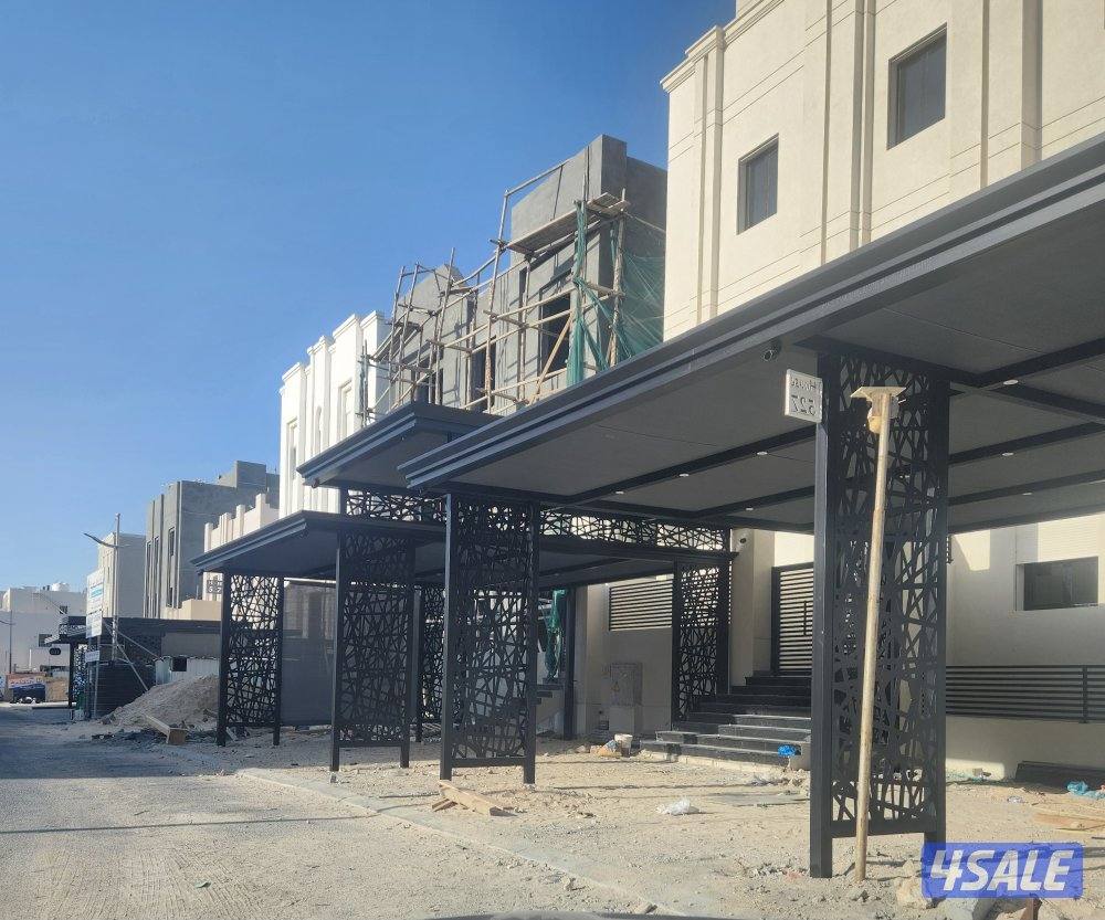 حداد ایراني حديد مشغول أواب درابزين أسوار تركيب مظلات4