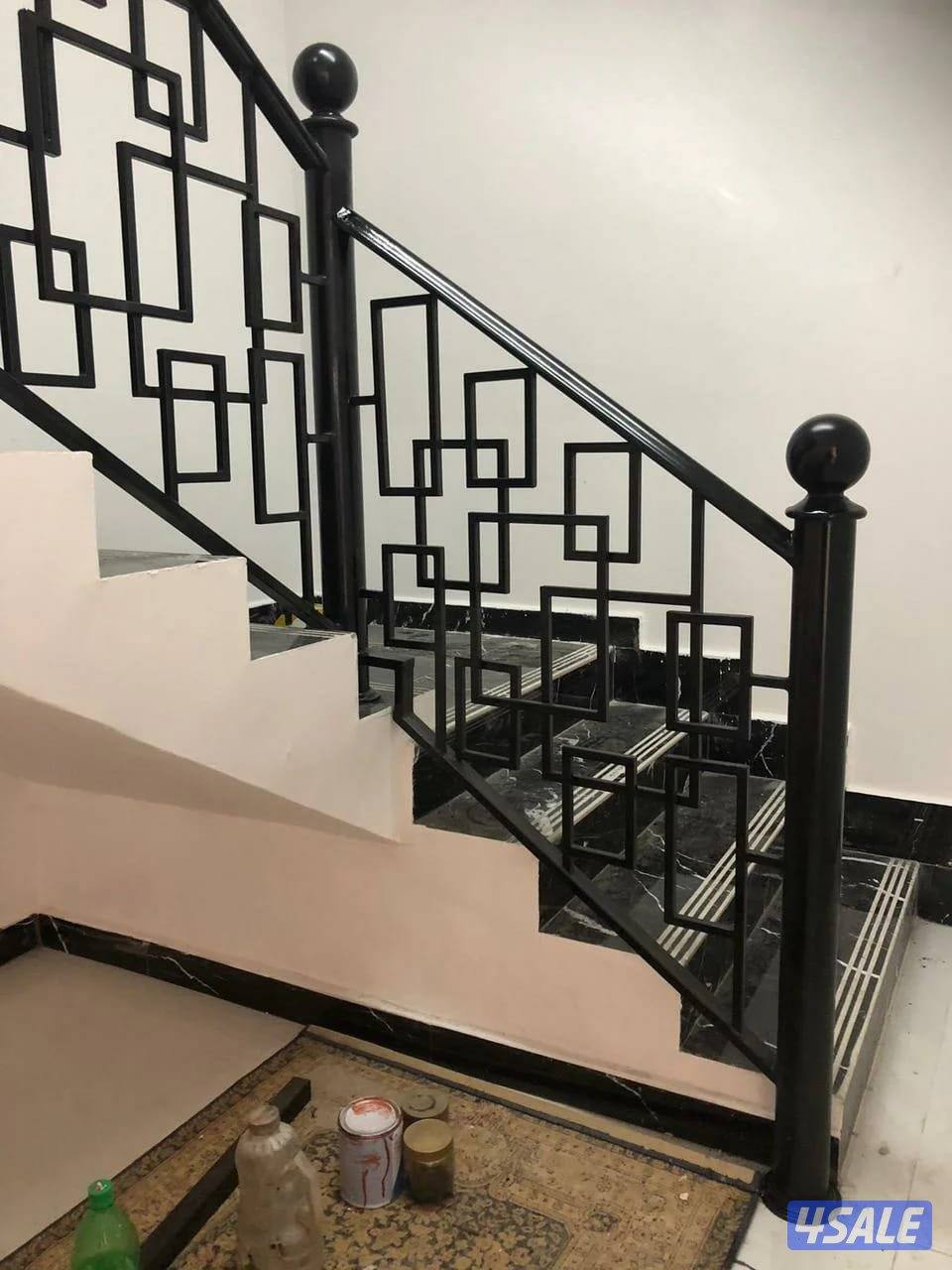 حداد ایراني حديد مشغول أواب درابزين أسوار تركيب مظلات6