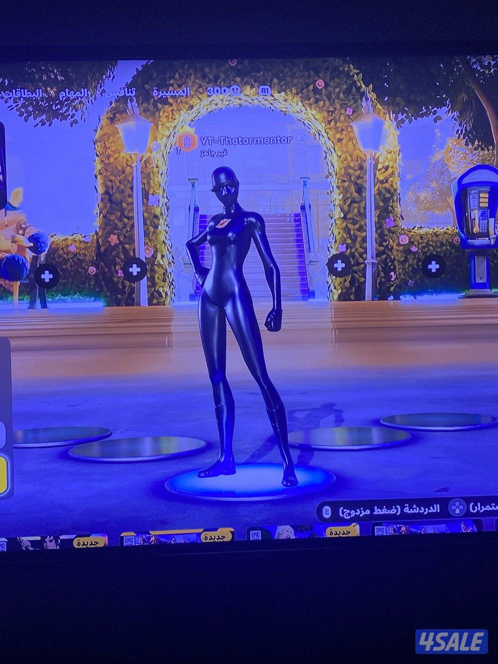 أحساب فيه 80 لعبه و الألعاب مثل فورت في اسكنات واجد و قراند في اشياء0