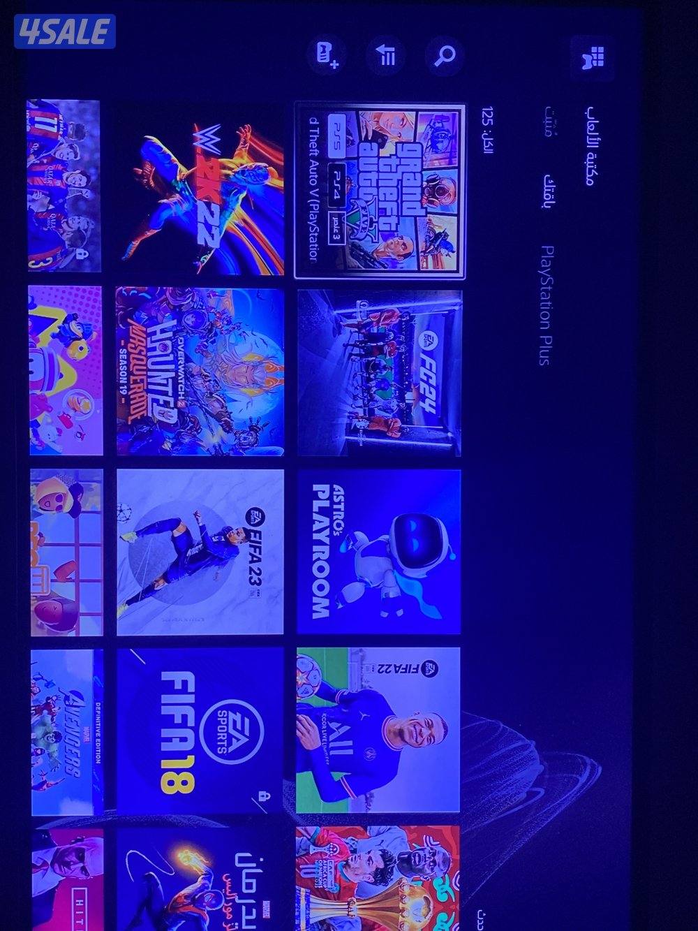 أحساب فيه 80 لعبه و الألعاب مثل فورت في اسكنات واجد و قراند في اشياء1