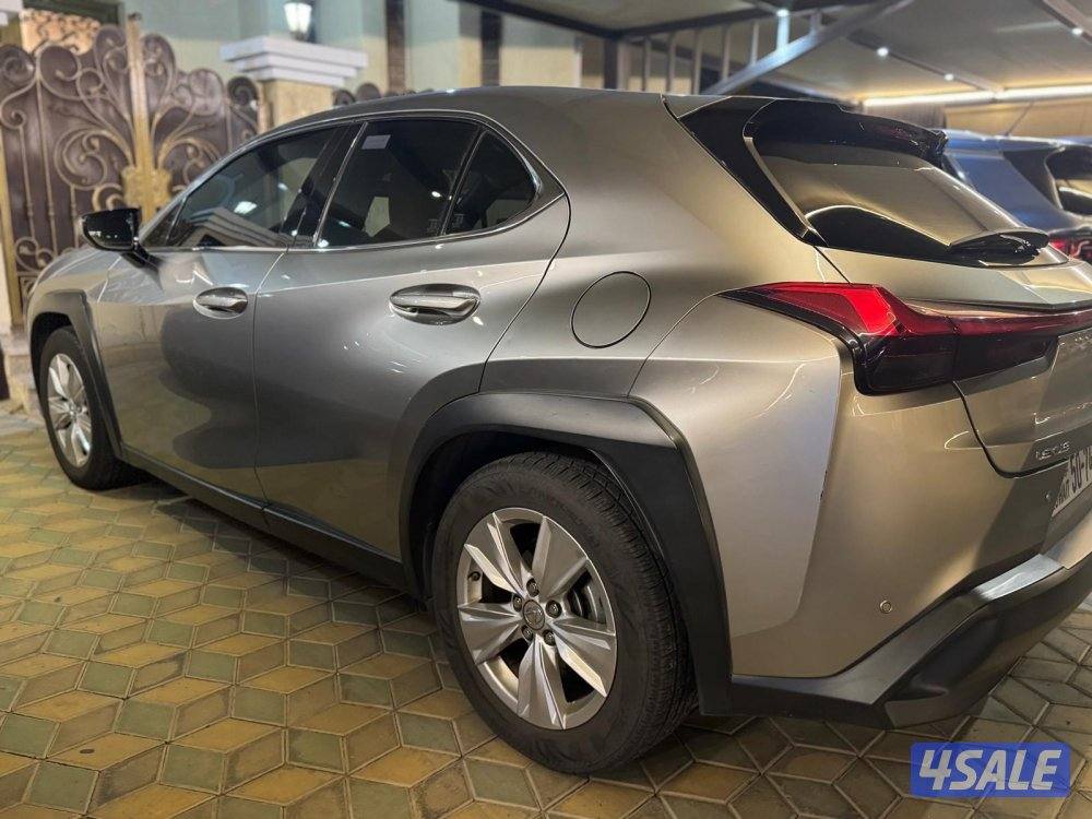 لكزس UX موديل ٢٠١٩0