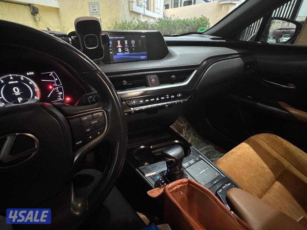 لكزس UX موديل ٢٠١٩3