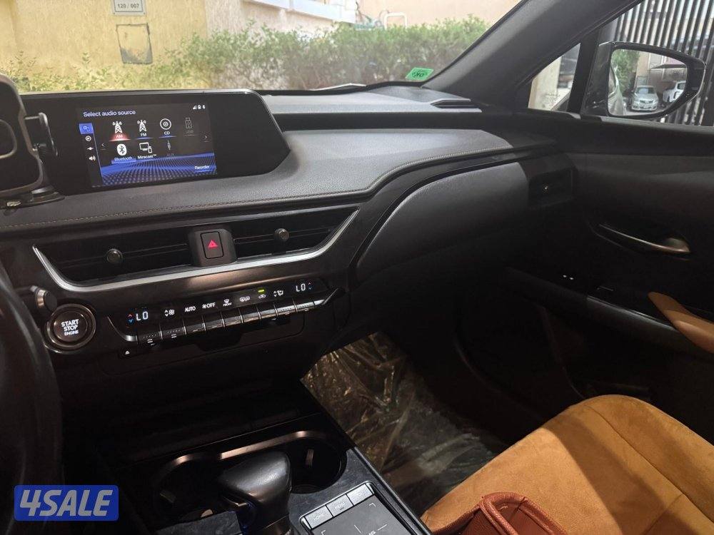 لكزس UX موديل ٢٠١٩4