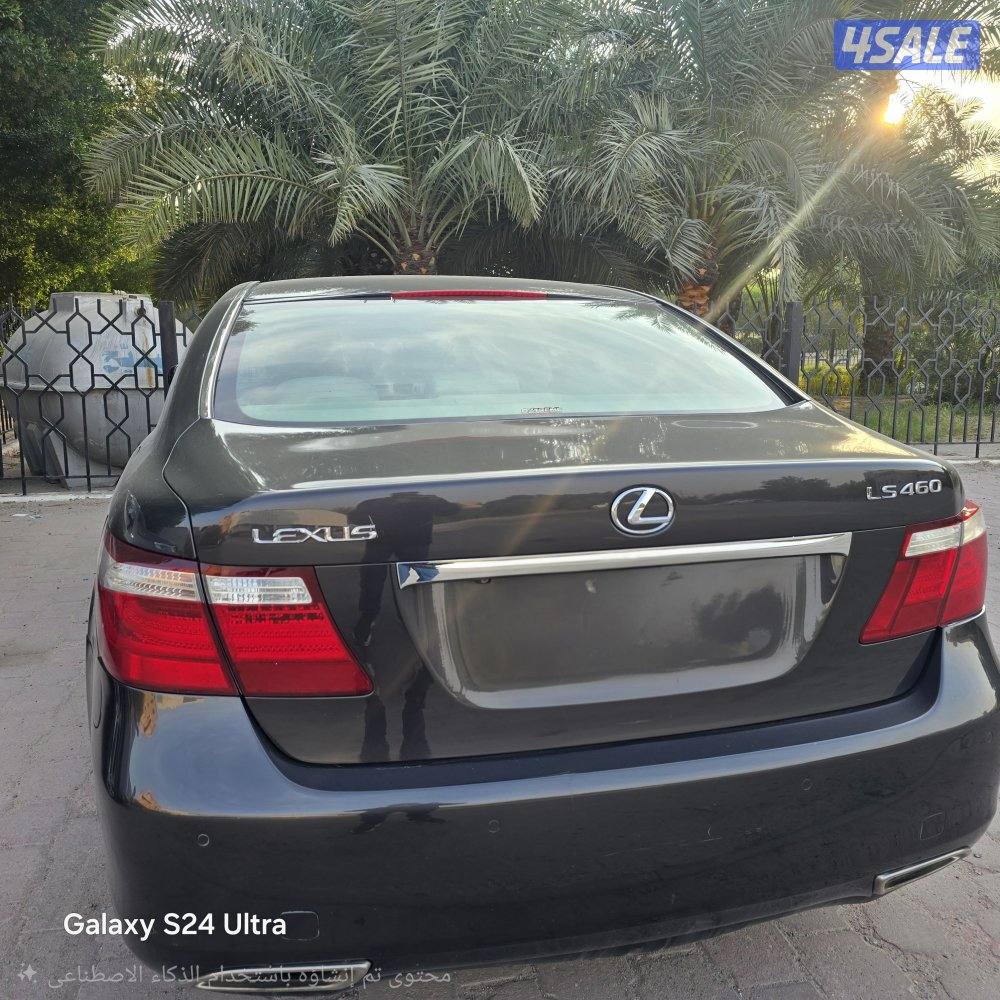 لكزس LS460 موديل 2008 ماشي218 مصبوغ بالكامل والشاشة لا تعمل3
