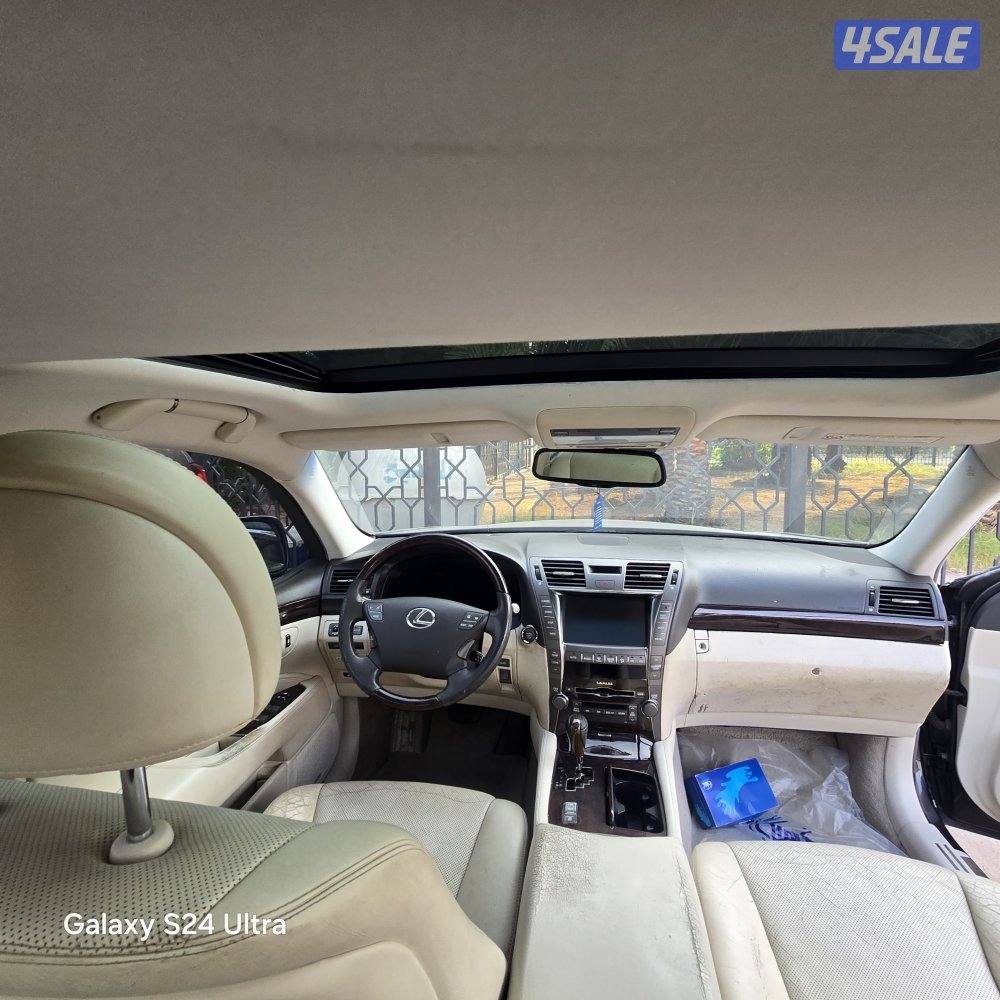 لكزس LS460 موديل 2008 ماشي218 مصبوغ بالكامل والشاشة لا تعمل5