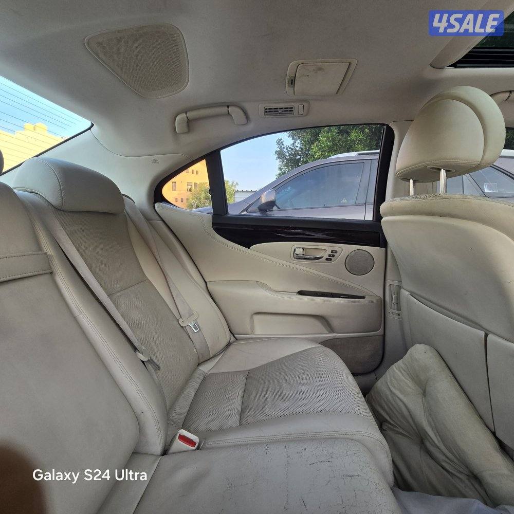 لكزس LS460 موديل 2008 ماشي218 مصبوغ بالكامل والشاشة لا تعمل8