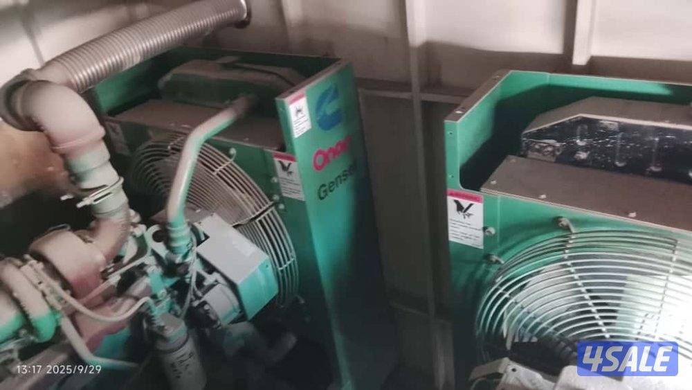 عدد ٢ مولدات كهرباء جينيريتور مع سطح تريلا2