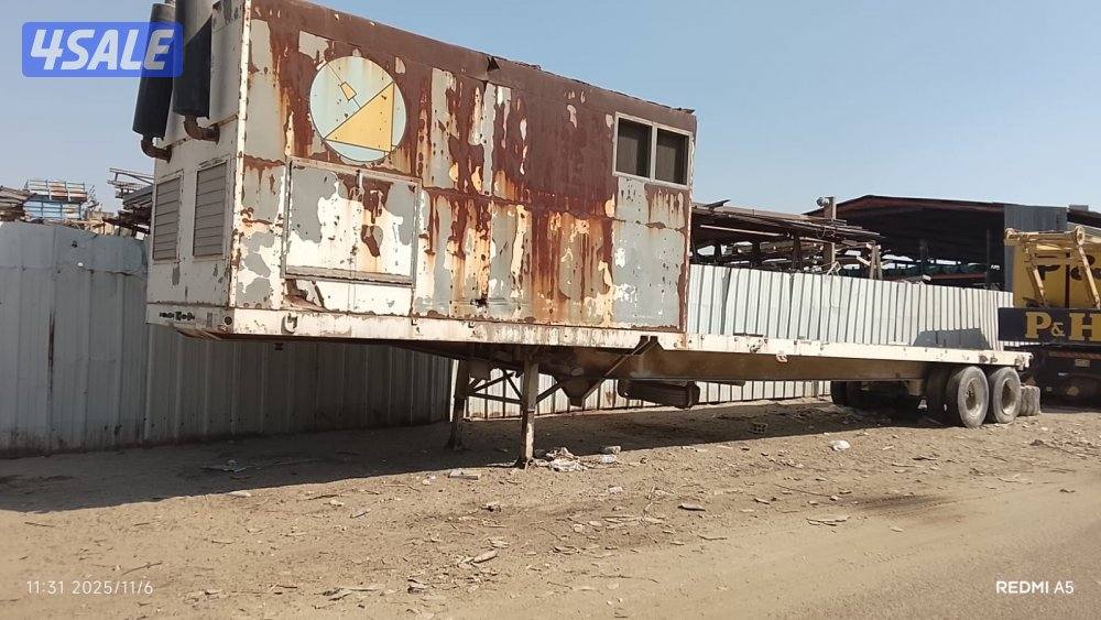 عدد ٢ مولدات كهرباء جينيريتور مع سطح تريلا7