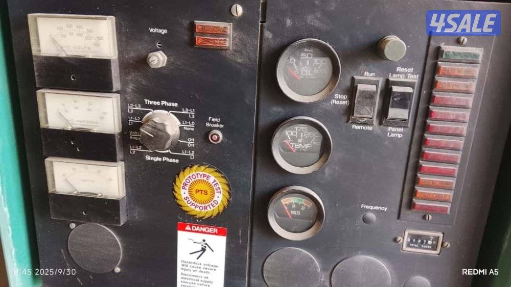 عدد ٢ مولدات كهرباء جينيريتور مع سطح تريلا6