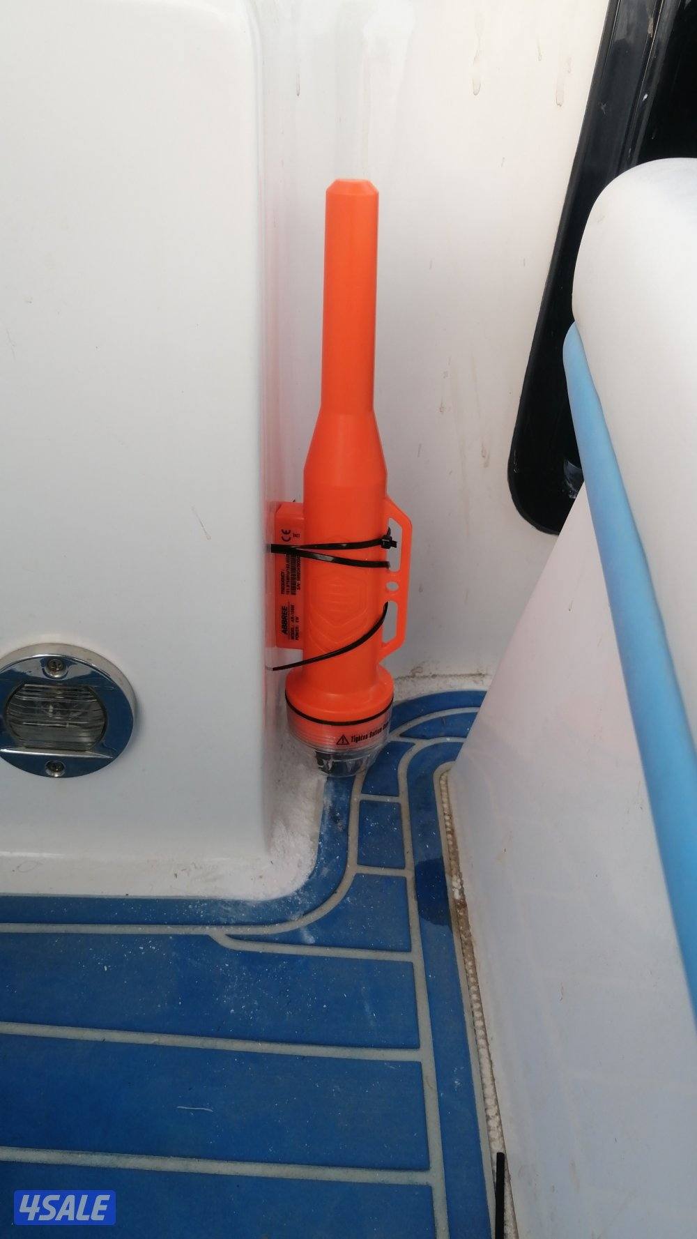 ميكانيكي كهربائي طراد جهاز ais14