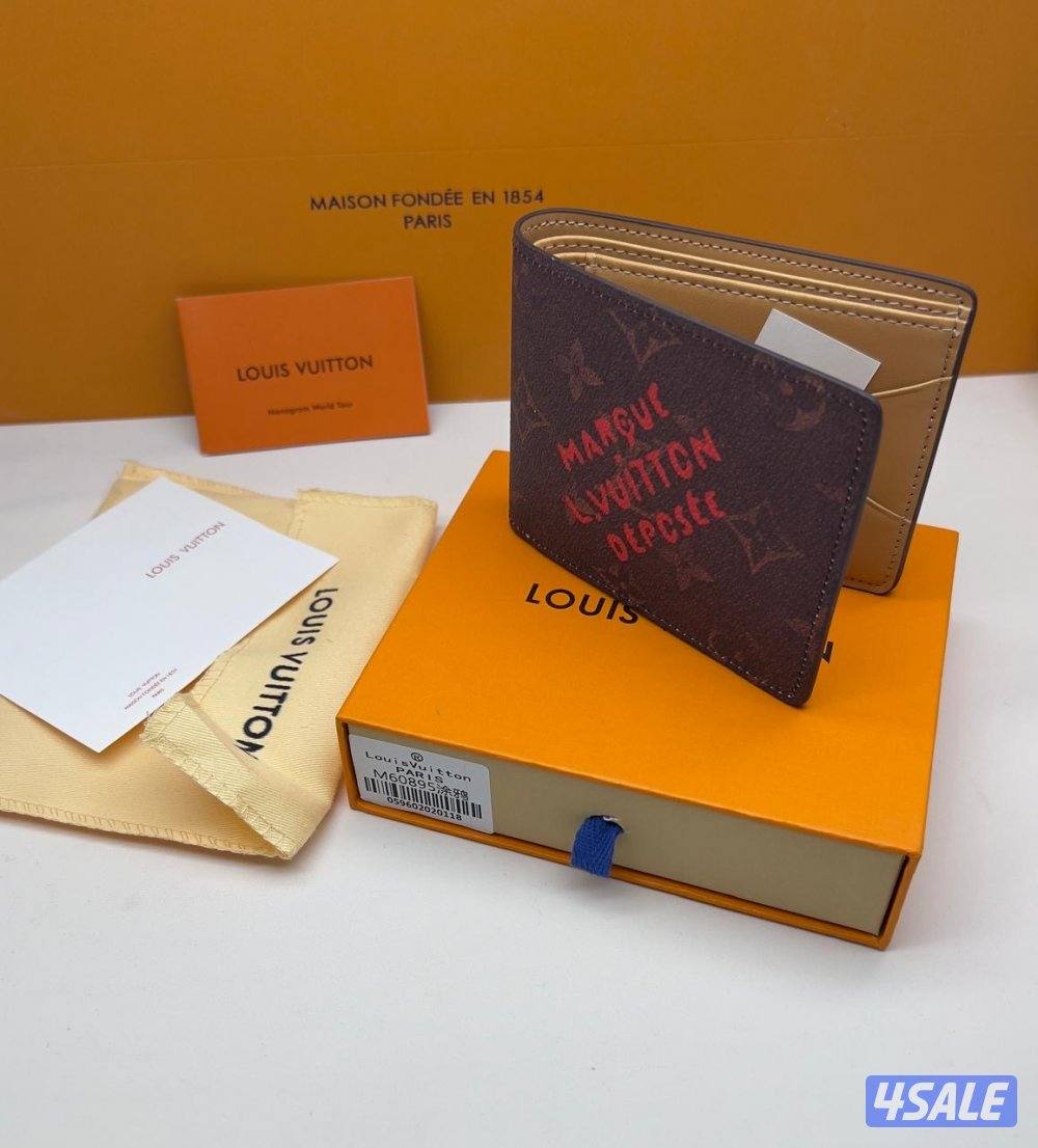 محفظة الدرجة الأولى… لأن الفخامة تبدأ من التفاصيل.8