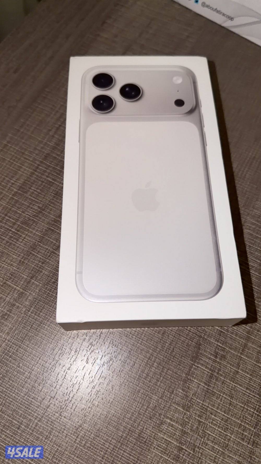 ايفون 17 برو ماكس جديد0