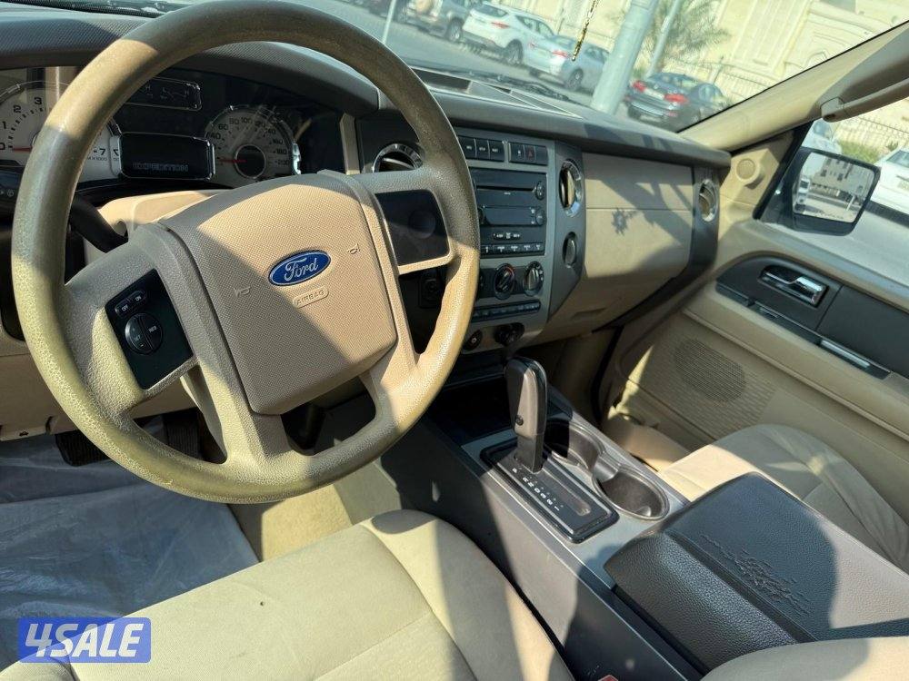 للبيع فورد اكسبيشن ٢٠٠٧ ذهبي قير وماكينه وداخلي نظيف تامين سنه6