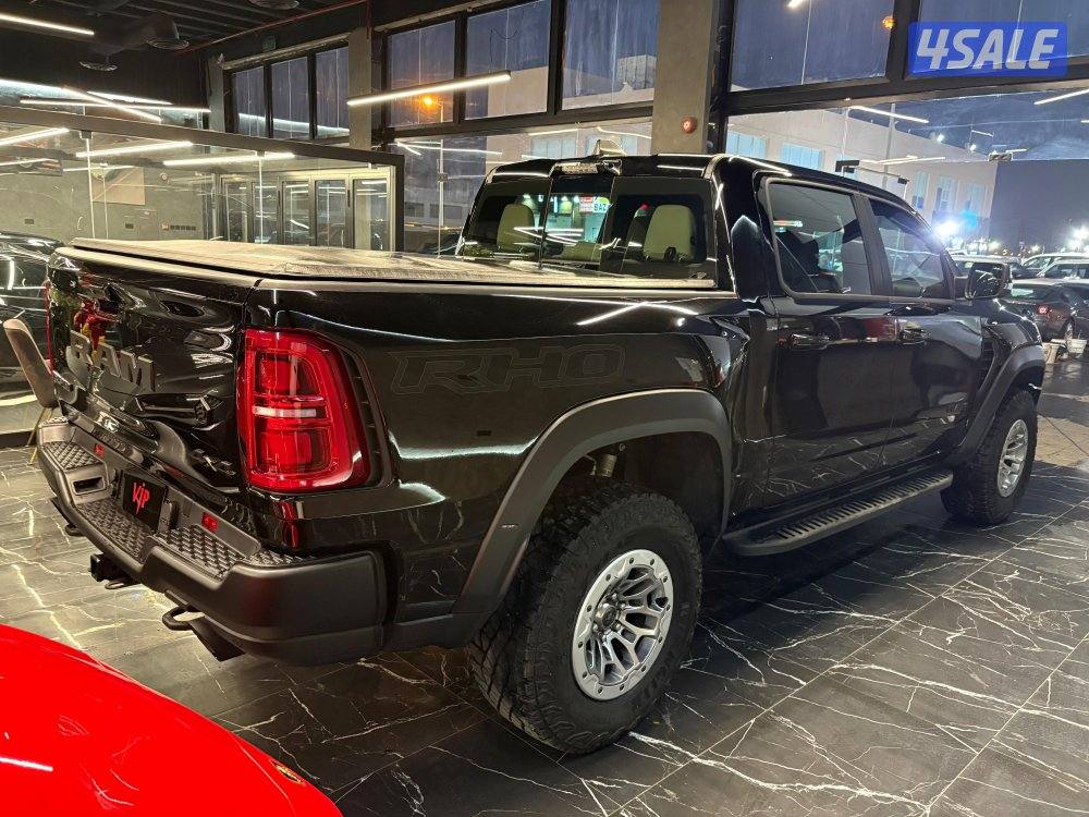 وانيت دودج رام RHO8