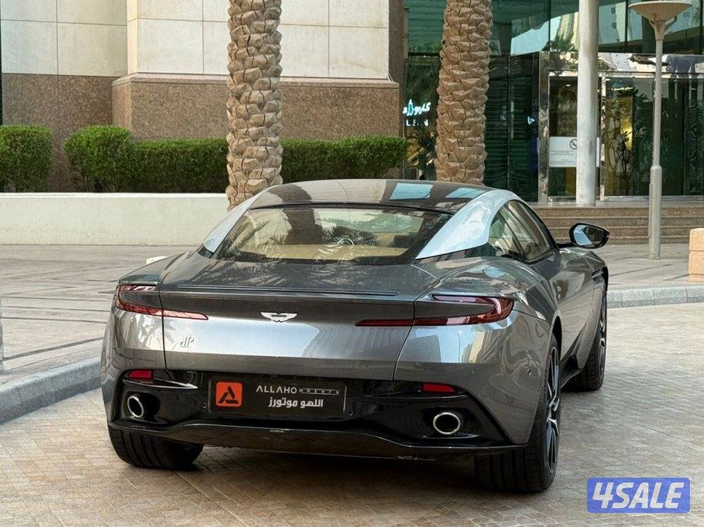 اوستن مارتنDP11 LAUNCH EXITIONموديل2017 عداد21الف وارد الكويت2