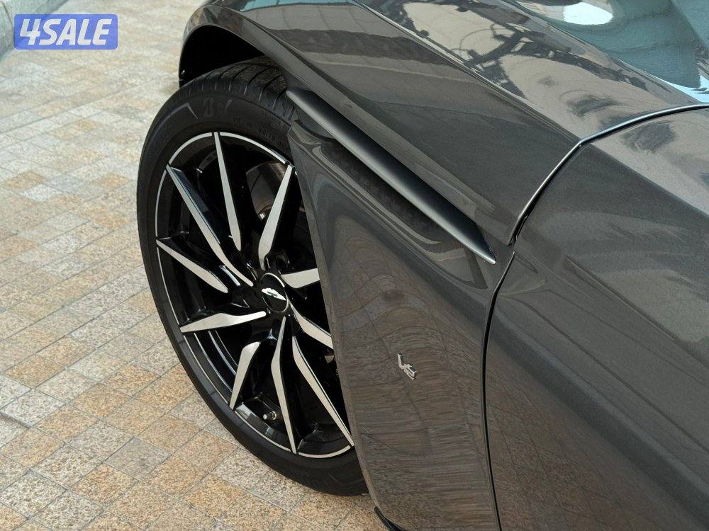 اوستن مارتنDP11 LAUNCH EXITIONموديل2017 عداد21الف وارد الكويت4