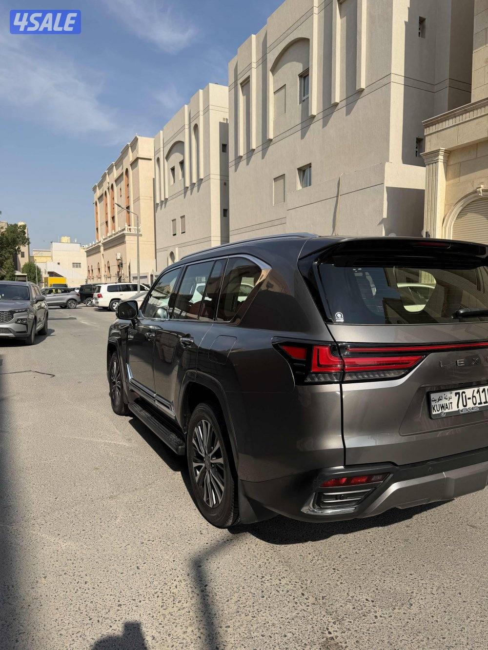 للبيع لكزاز LX صبغ وكاله حمايه كامله ماشي 690