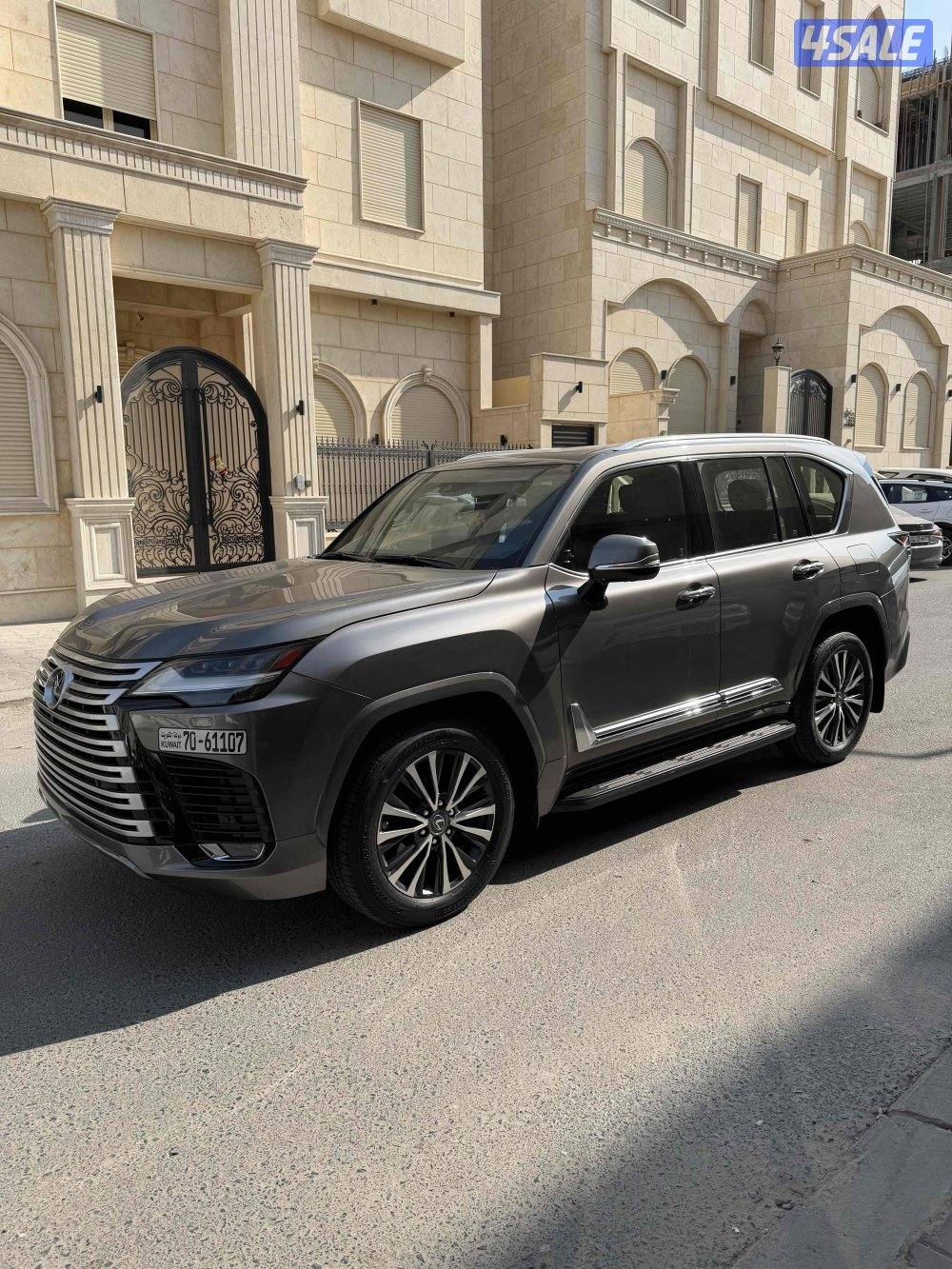 للبيع لكزاز LX صبغ وكاله حمايه كامله ماشي 692