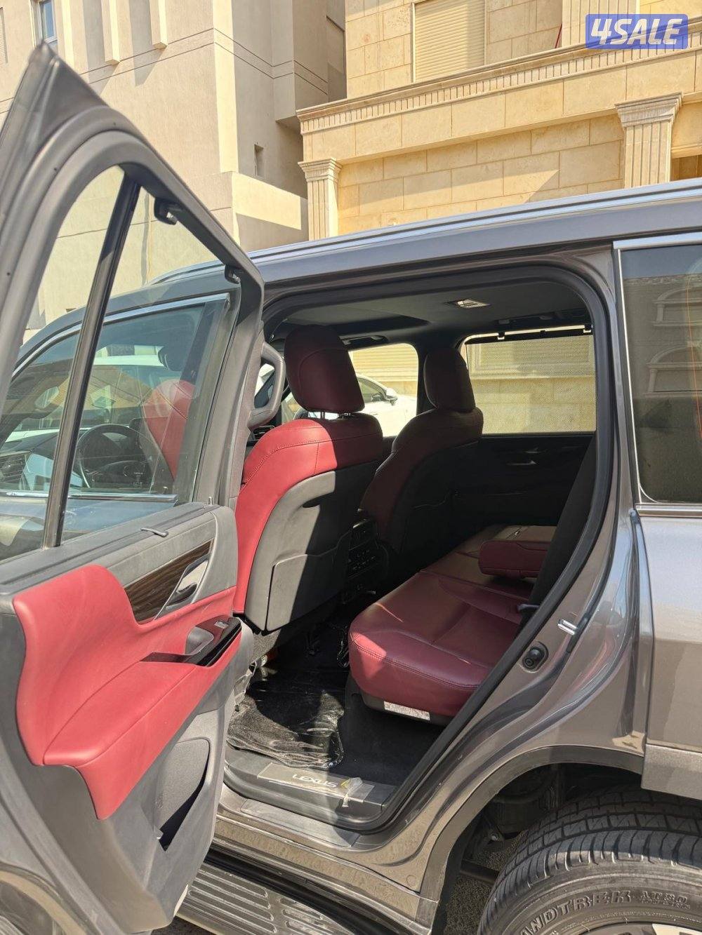 للبيع لكزاز LX صبغ وكاله حمايه كامله ماشي 696