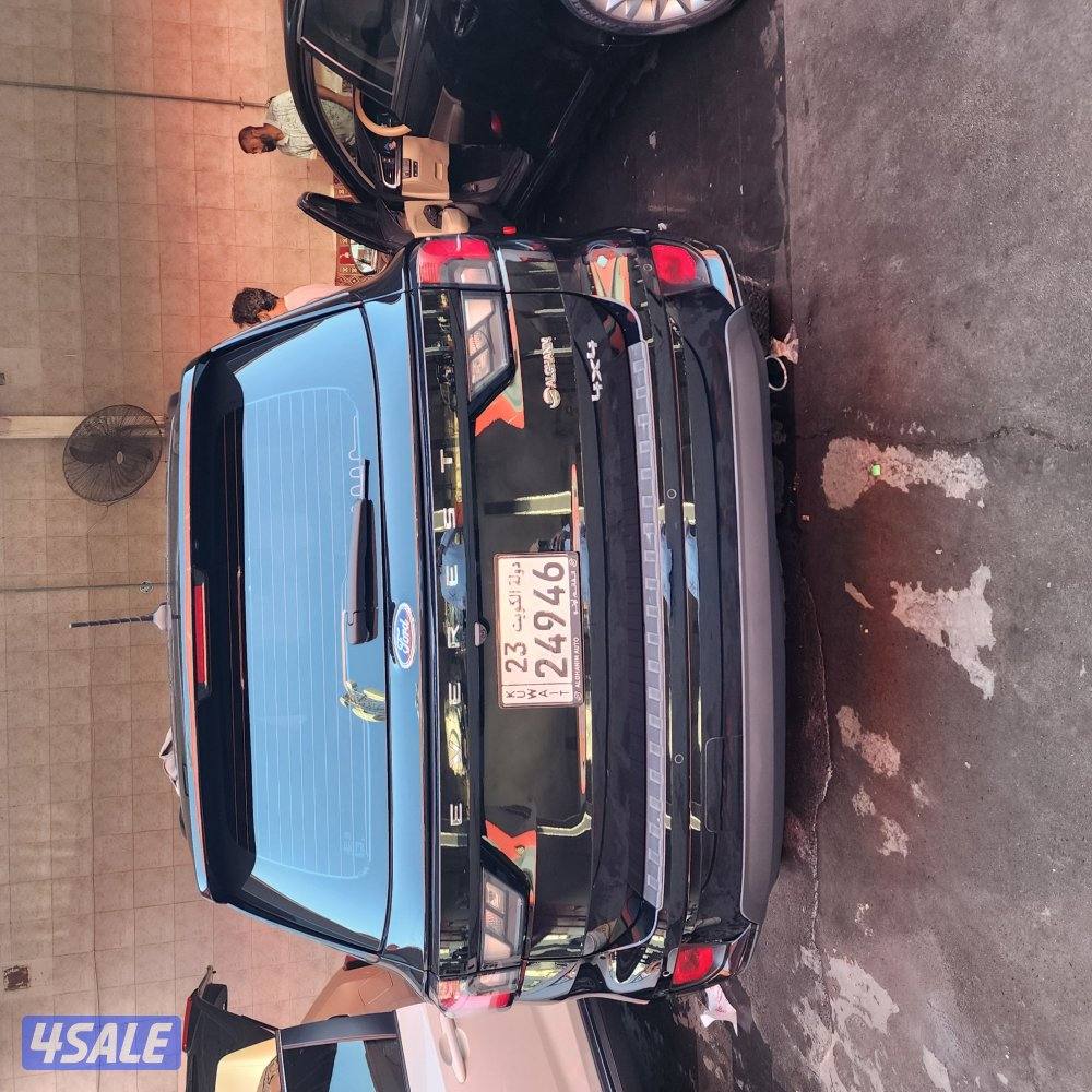 للبيع جيب فورد ايفريست موديل 2025 عداد 14 الف14